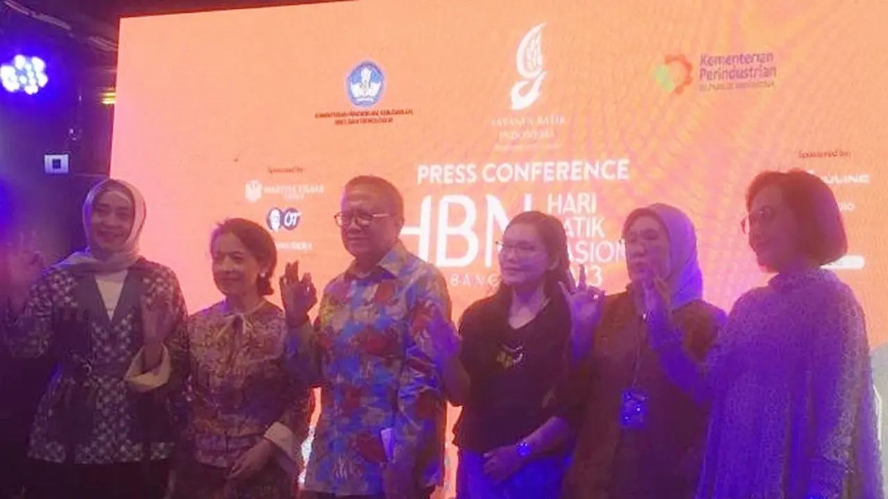Hari Batik Nasional 2023, Momen Kebangkitan Menyasar Atensi Gen Z dan Milenial