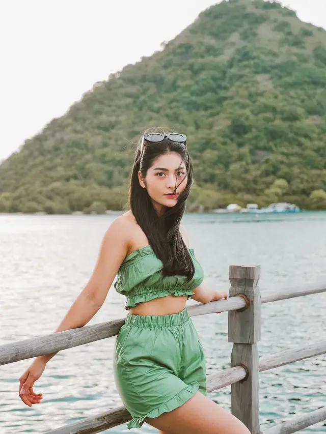 Jadi Tempat Favorit, Ini 7 Momen Liburan Debi Sagita Ke Labuan Bajo