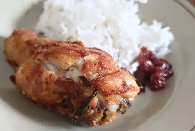 Resep praktis ayam goreng terasi yang menggugah selera, lezat dan mudah dibuat di rumah