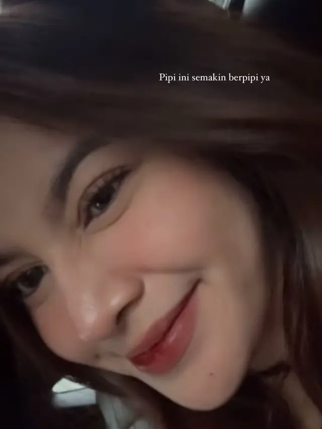 Mahalini Lepas Hijab