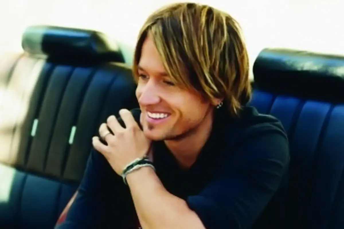 keith-urban-131025c.jpg