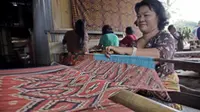 Tenun ikat tradisional sekomandi