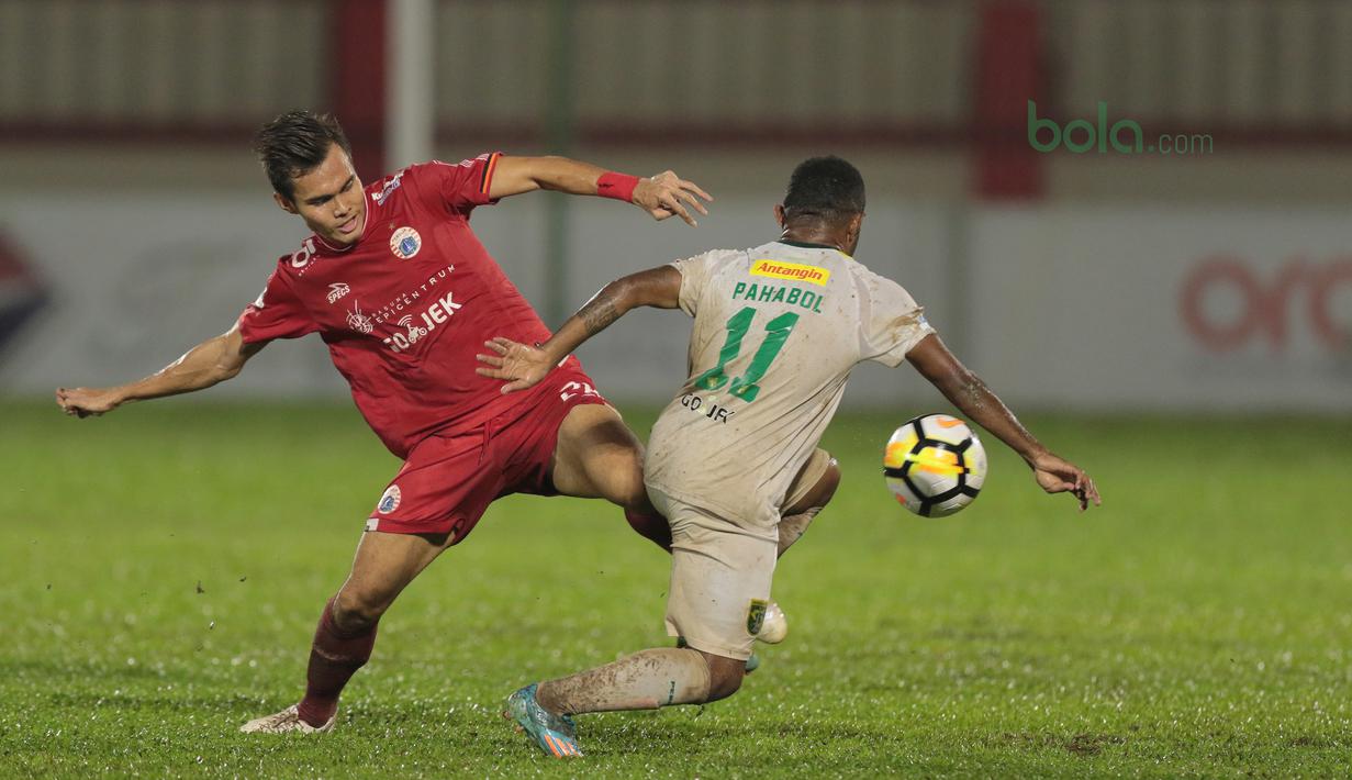 FOTO: Persebaya Surabaya Tahan Persija Jakarta di Stadion PTIK - Indonesia Bola.com