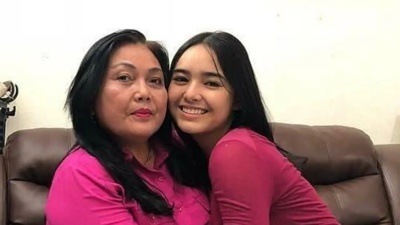 Jarang Tersorot, Ini 6 Potret Kebersamaan Amanda Manopo dan Ibunda