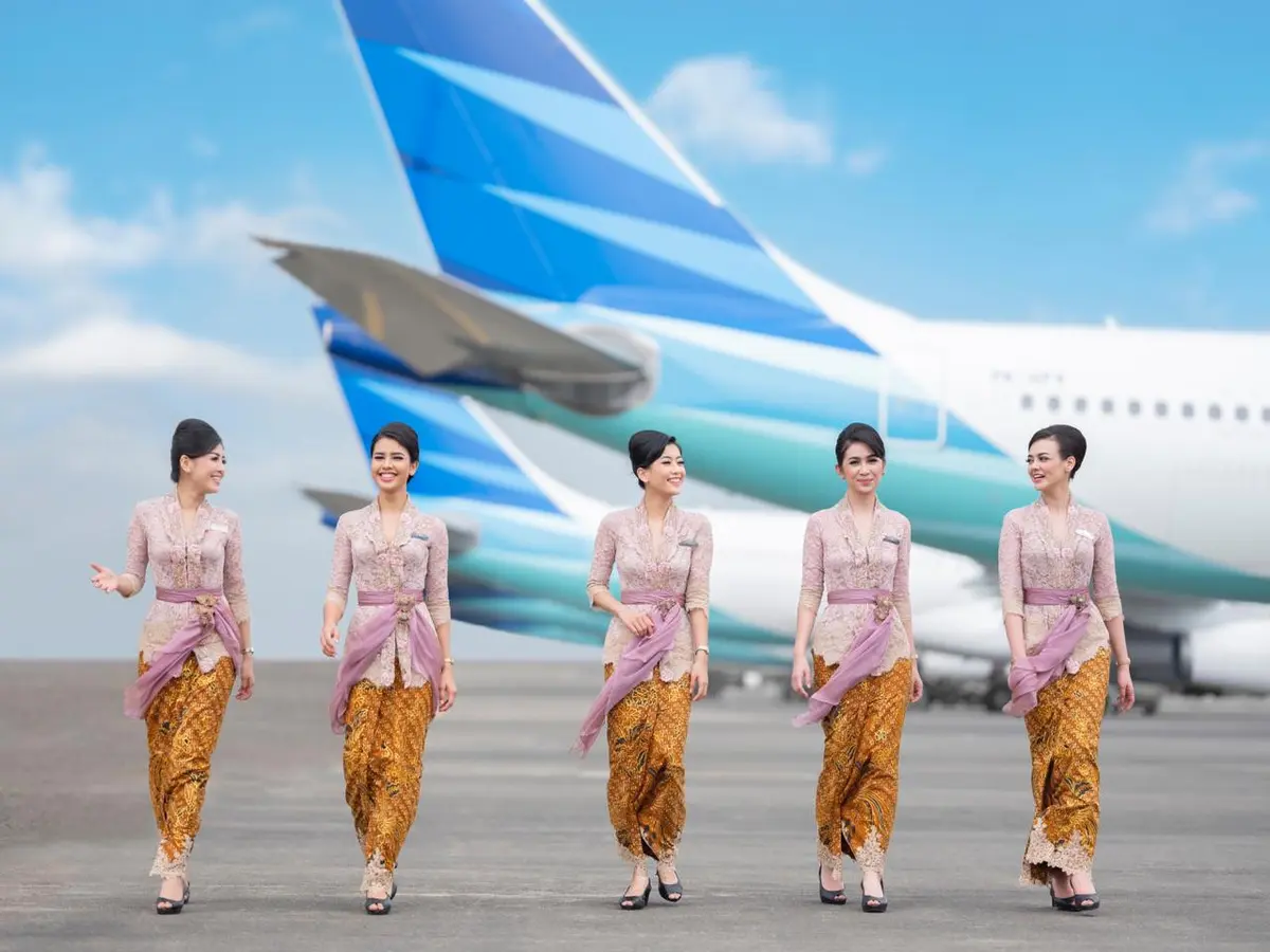 Garuda Indonesia Izinkan Pramugari Pakai Jilbab, Simak Syarat Jadi Pramugari  di 5 Maskapai Nasional - Bisnis Liputan6.com