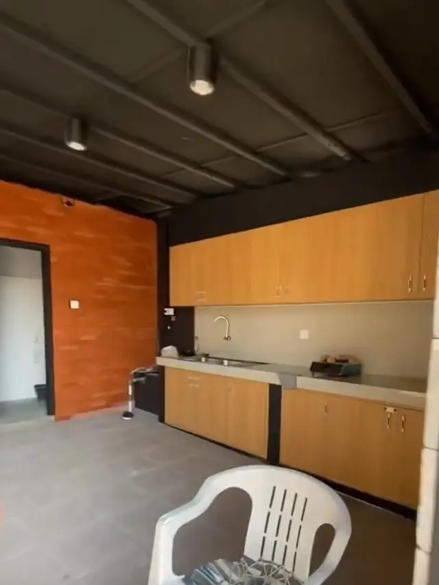 Rumah Indekos Tantri Kotak