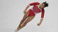 Alarice Mallica Prakoso dan Salsabilla Hadi Pamungkas tampil maksimal dan mampu mengatasi rasa gugup bertanding dengan pesenam putri dari negara lain di Kejuaraan Dunia Gimnastik 2025. Tampak dalam foto, pesenam putri Indonesia, Salsabilla Hadi Pamungkas saat beraksi pada nomor senam lantai selama Kejuaraan Senam Artistik Dunia ke-53 di Jakarta, Indonesia, pada Selasa, 21 Oktober 2025. (AP Photo/Achmad Ibrahim)