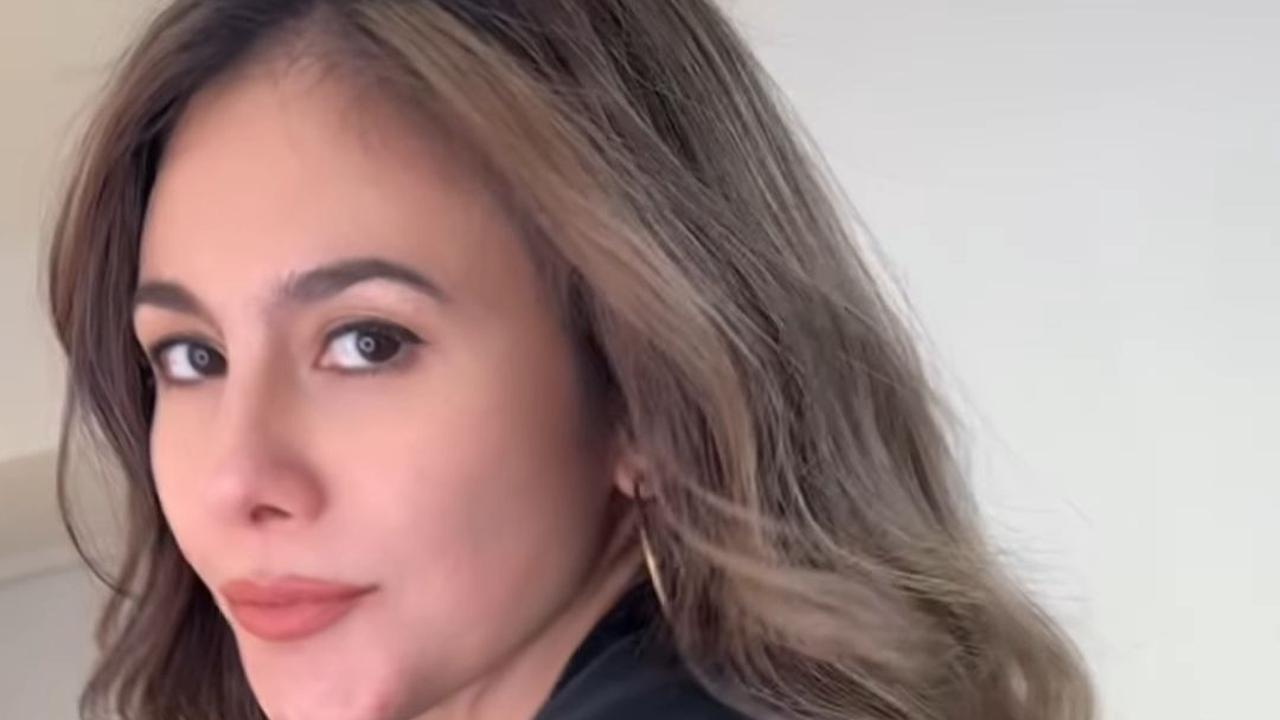 Penampilan terbaru Wulan Guritno langsung mencuri perhatian para netizen, termasuk rekan seleb da public figure.<br>
