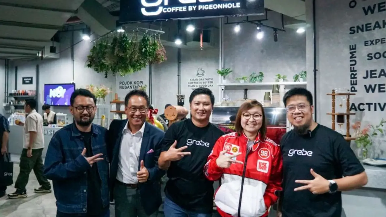 Irene Umar Grebe, Wakil Menteri Ekonomi Kreatif Republik Indonesia, menunjukkan komitmennya dalam mendukung Grebe Store