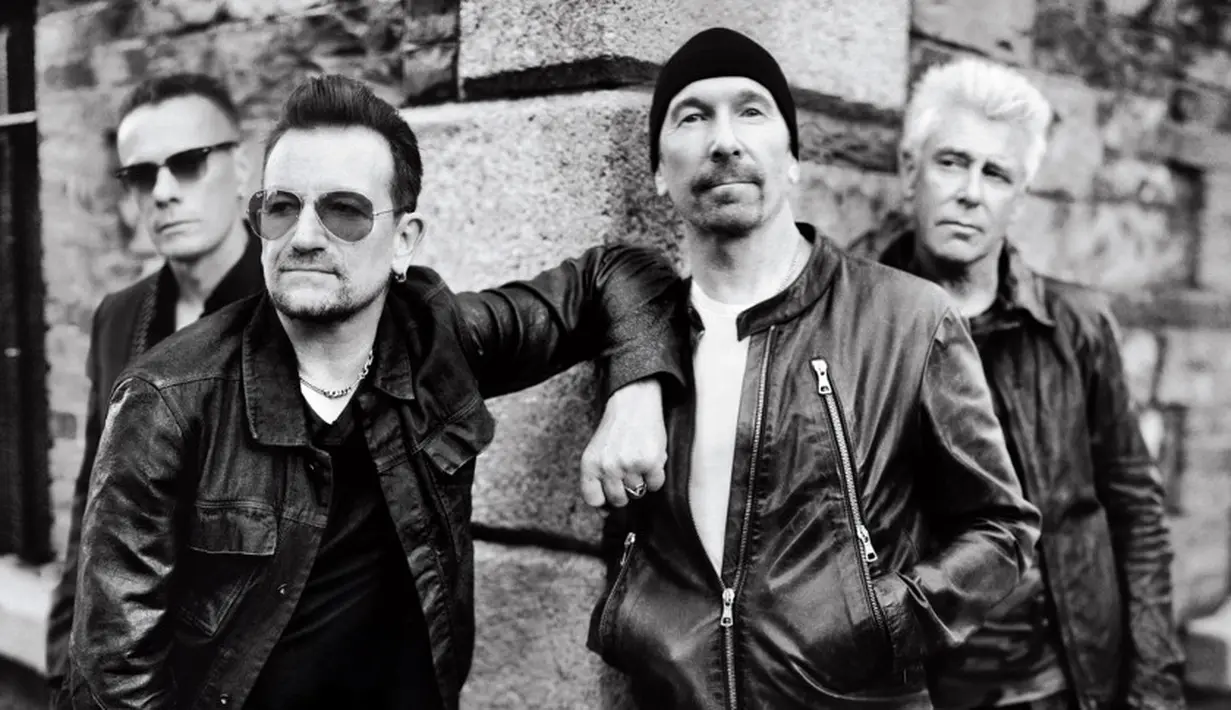 Sunday Bloody Sunday, lirik yang mengalun dengan indahnya membuat kenangan kembali pada kejadian Minggu Berdarah di beberapa titik dunia. (911Tabs)