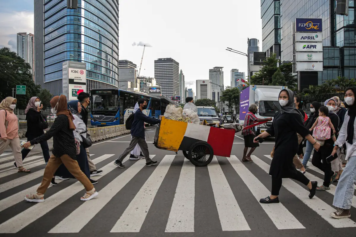 Pecabutan PPKM untuk Genjot Ekonomi 2023