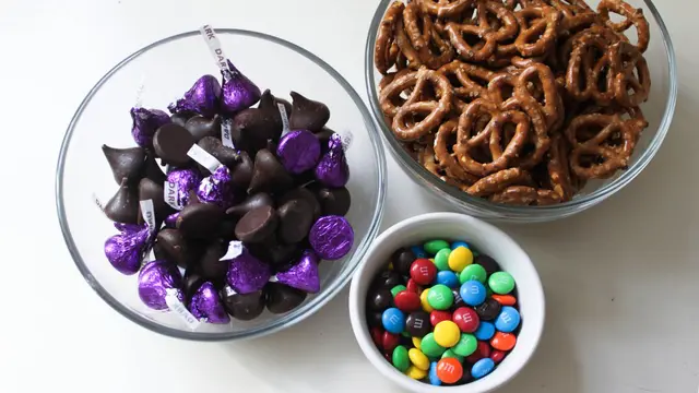 [Bintang] Pretzel Coklat Permen Panggang, Pengisi Stoples di Ruang Tamu