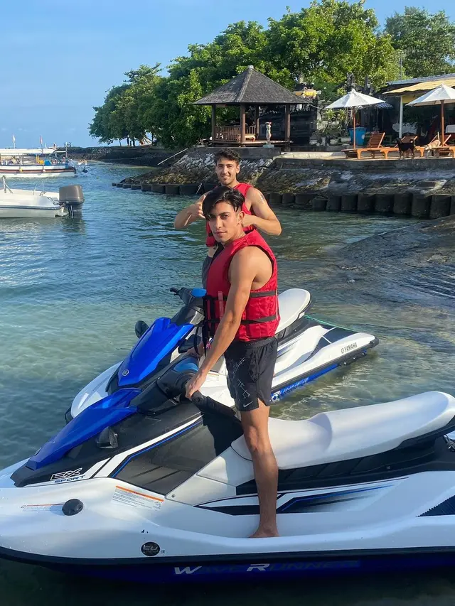 7 Potret Albany Ray, Putra Sarah Azhari yang Kini Sudah Beranjak Dewasa