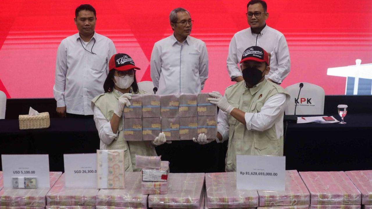 Direktur Penyidikan KPK Brigjen Asep Guntur Rahayu mengajukan surat pengunduran diri.