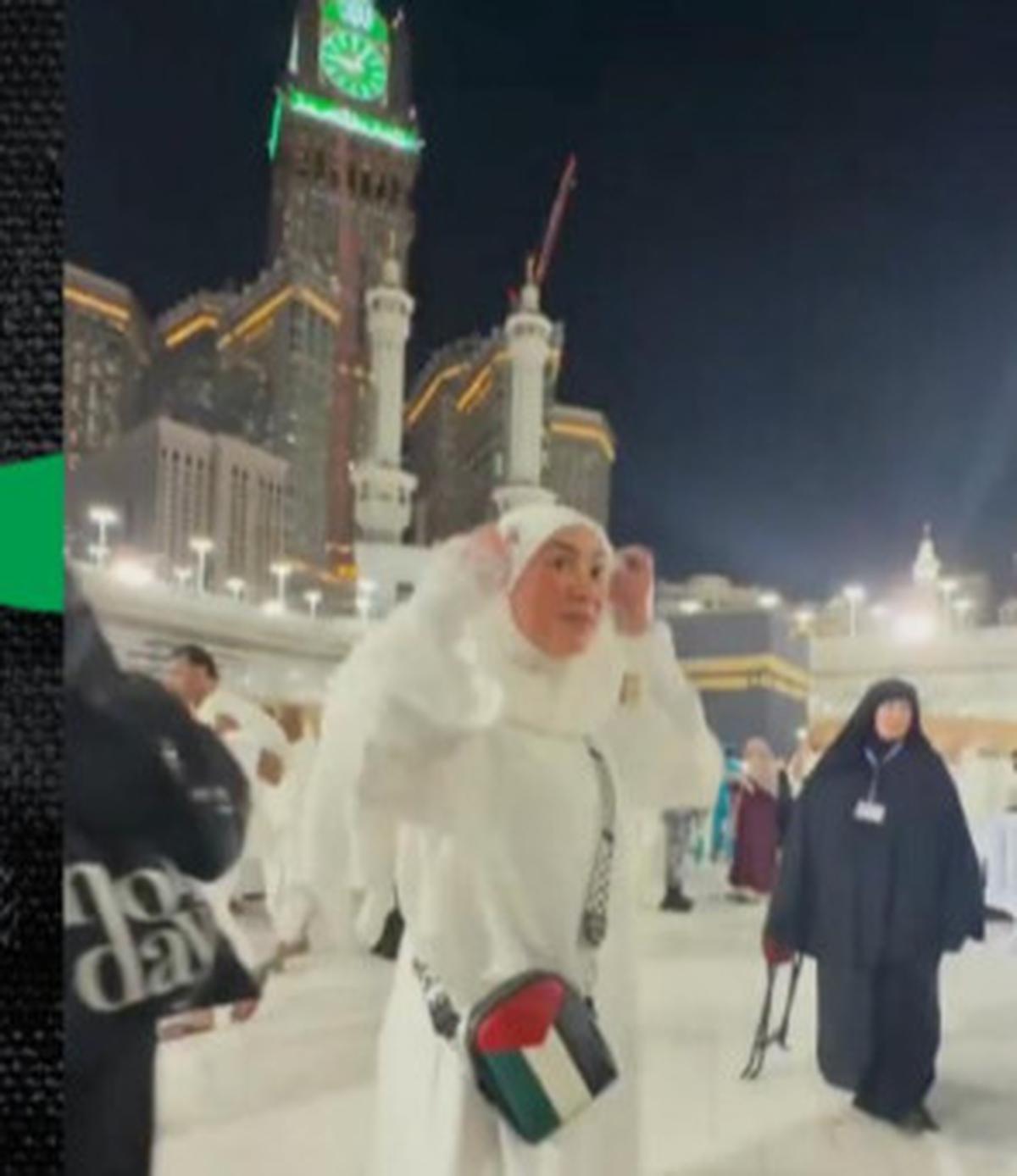Wanita Palestina di Mekkah