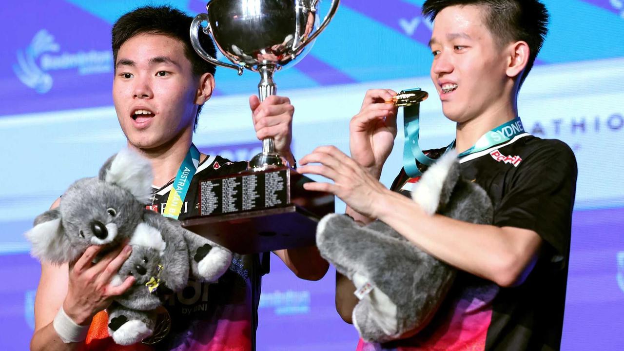 FOTO: Raymond/Joaquin Sabet Gelar Australia Open 2025 di Laga All-Indonesian Final