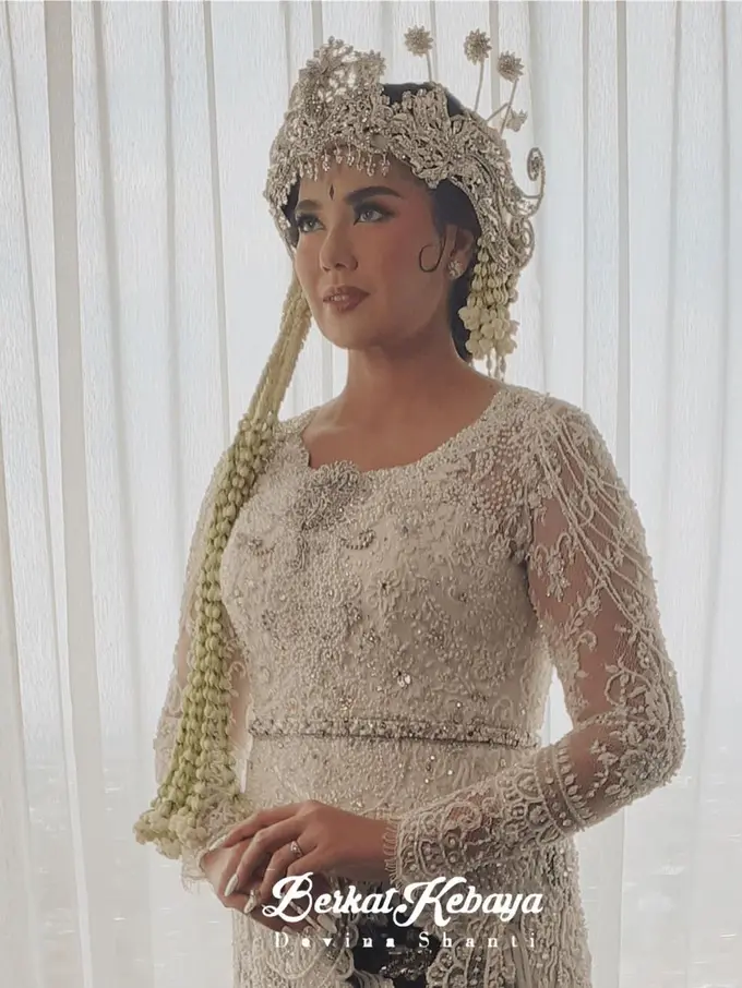 Pesona Catherine Wilson Pakai Kebaya Sunda di Hari Pernikahannya, Cantik Paripurna