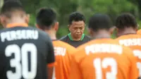 Perseru Serui saat persiapan menjelang laga melawan Arema FC pada Sabtu (10/6/2017) di Stadion Gajayana, Malang. (Bola.com/Iwan Setiawan)