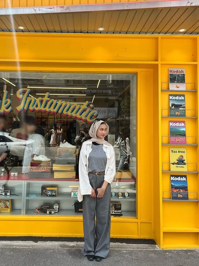 8 Inspirasi Outfit Kuliah dari Xaviera Putri yang Bikin Terlihat Pintar dan Stylish