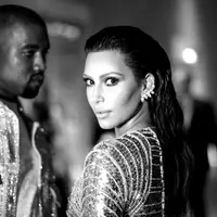 Bulan May lalu, Kim dan Kanye West sendiri sudah merayakan ulang tahun pernikahan ke empat. (REX/Shutterstock)