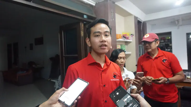 Gibran Temui Politisi Senior PDIP Solo