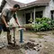Cara Membuat Biopori agar Halaman Rumah Bebas Banjir, Panduan Kalender Musim Hujan