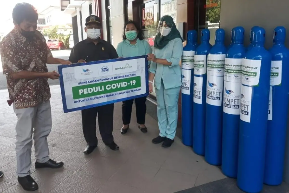 Sebanyak 81 tabung oksigen dengan kapasitas masing-masing 6 meter kubik disalurkan melalui BenihBaik.com ke Kudus dan Jepara.
