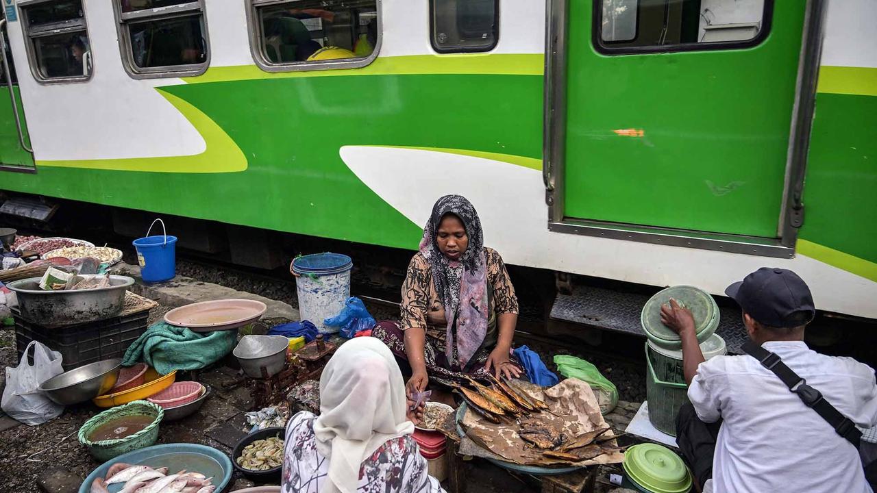 FOTO: Uniknya Pasar Ekstrem Dupak Magersari Yang Sudah berusia Lebih dari Setengah Abad
