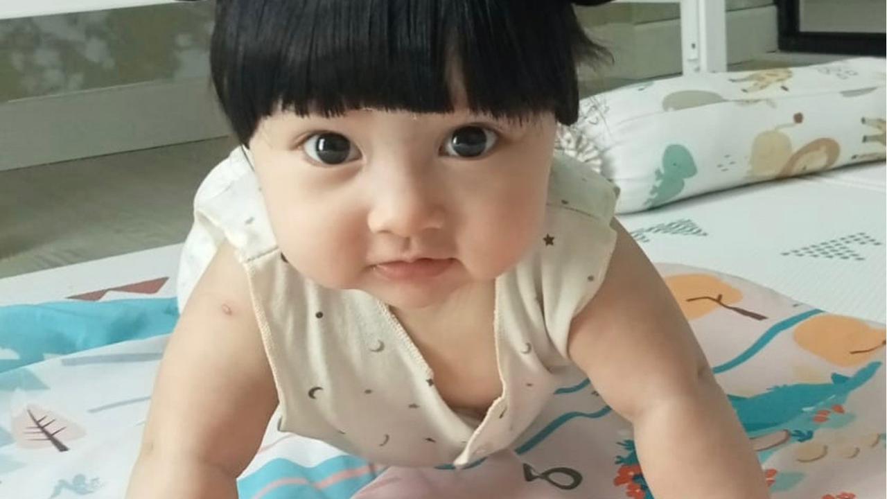 Potret Baby Launa Anak Sabrina Anggraini dan Belva Devara dengan Berbagai Gaya Rambut