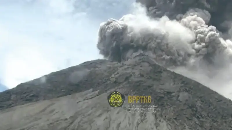 Ilustrasi - Erupsi Gunung Merapi. (Foto: Liputan6.com/BPPTKG)