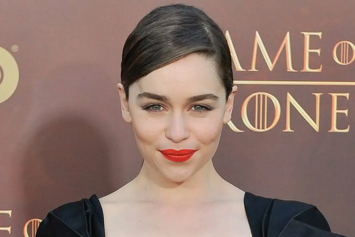 [Bintang] Emilia Clarke