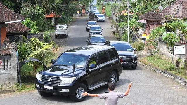Iring-iringan Mobil Antar Obama Rafting di Bali
