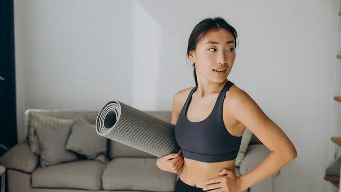 Nggak Perlu Ribet, Begini Cara Menguatkan Otot Perut di Rumah dengan Mudah [Dok/freepik.com]