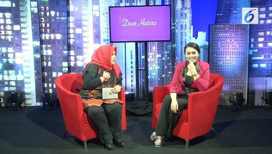 Pengakuan Cinta dan Rahasia Sensasi Fitri Carlina