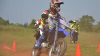 Simak Tips Naik Motor Trail Biar Makin Jago di Medan Off-Road