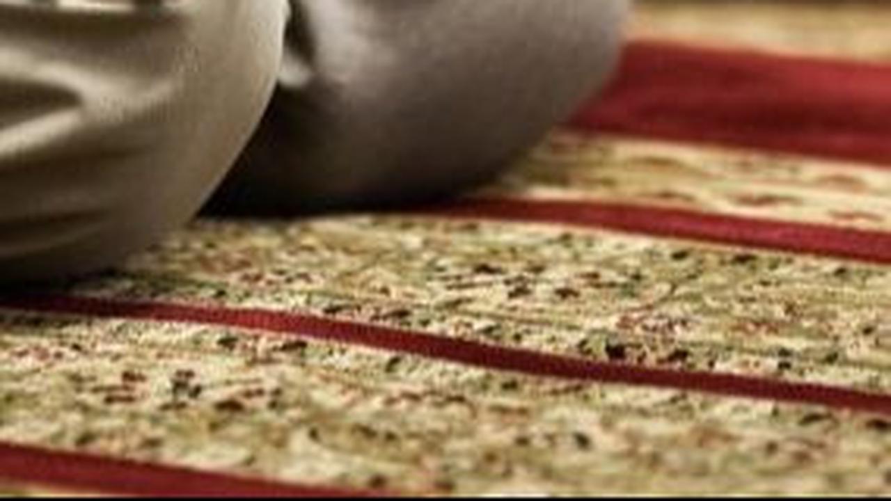 Hukum Tidak Shalat Jumat karena Menjaga Orang Sakit, Bolehkah?