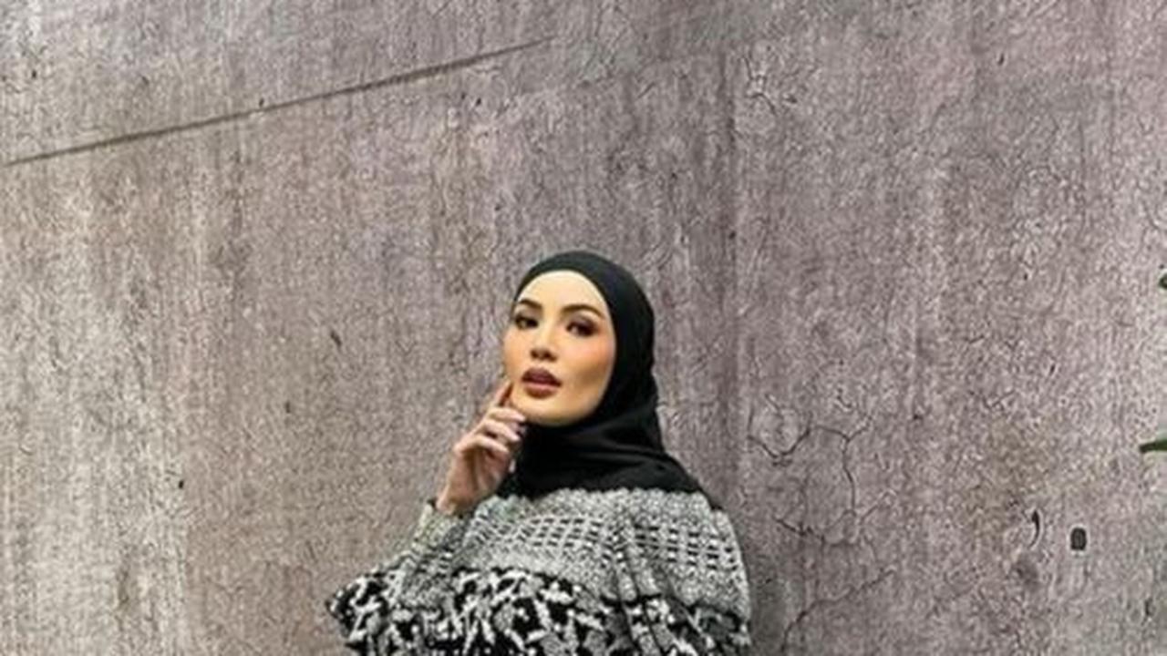 Rekomendasi Baju Lebaran untuk Nenek, Tepat Buat Orang Tercinta