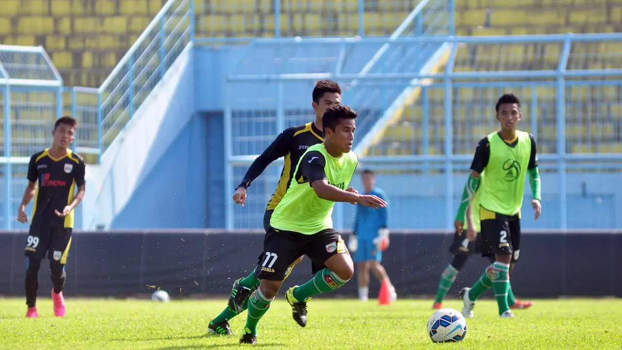 Arema Cronus Vs Mitra Kukar