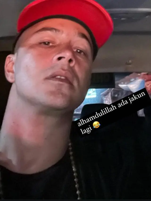 6 Potret Terbaru Fathir Muchtar Tanpa Brewok, Bikin Pangling