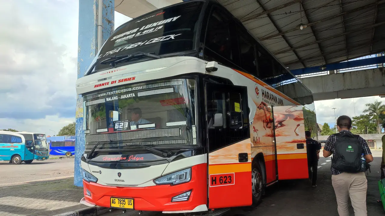 7 Potret Body Bus Karoseri Tentrem, Gantengnya Maksimal