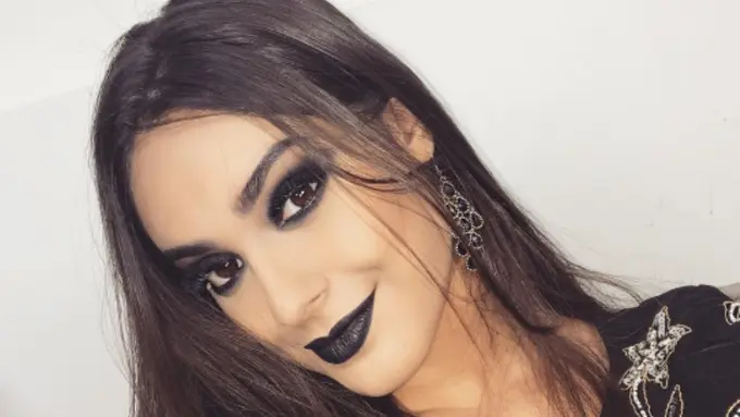 Berani Bikin Makeup Serba Hitam Kayak Gini?