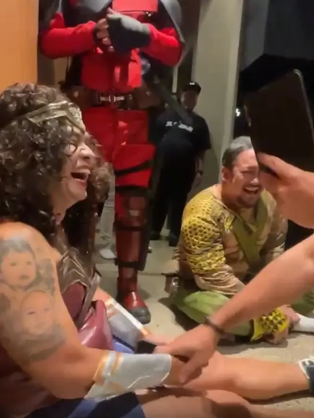 Wendi Cagur pakai kostum Wonder Woman (Instagram/t_orasudi_ro))