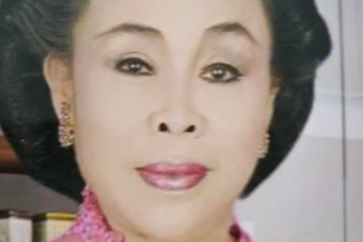 Yati Pesek