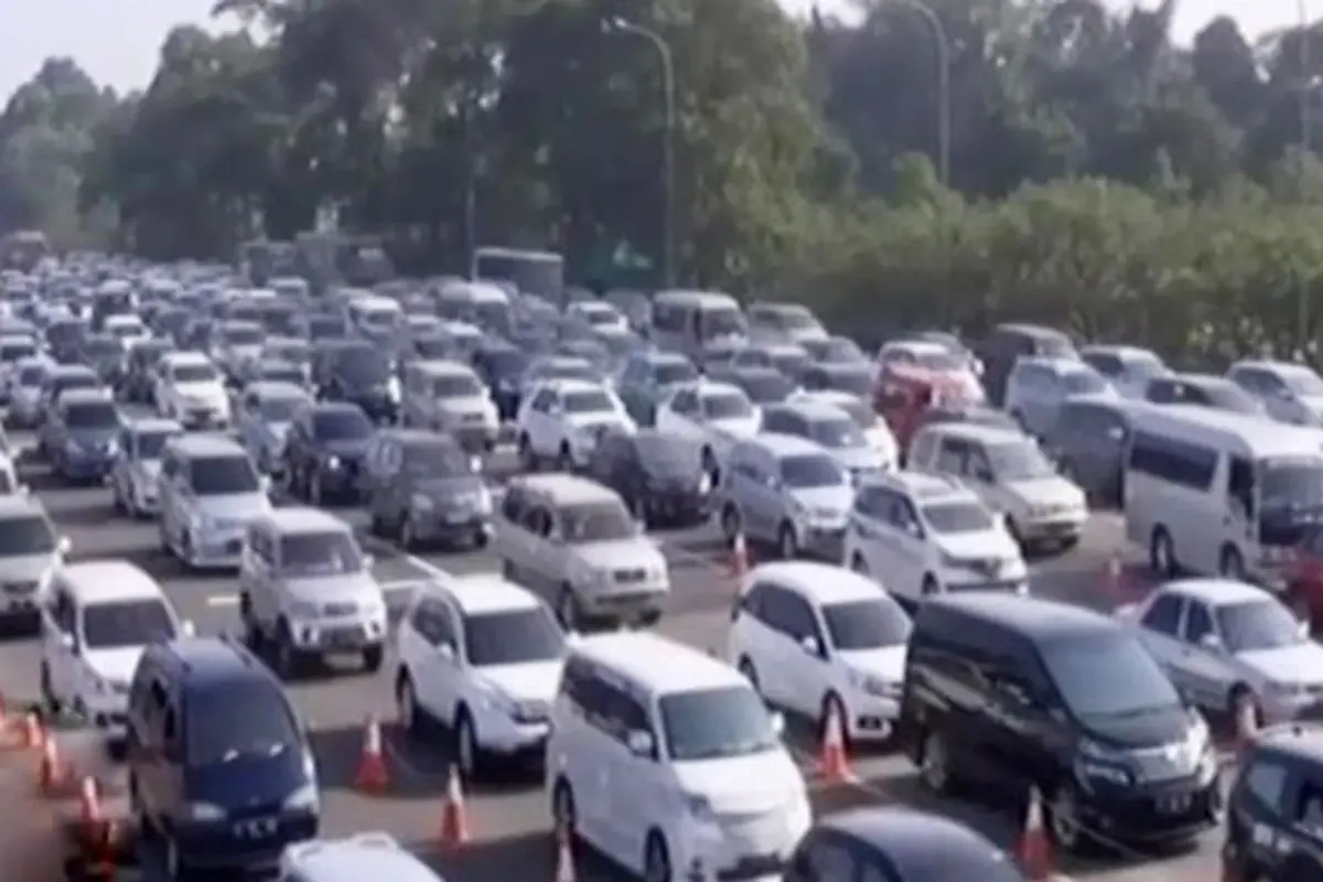 Rekayasa Lalu Lintas Tak Mampu Urai Kemacetan di Puncak