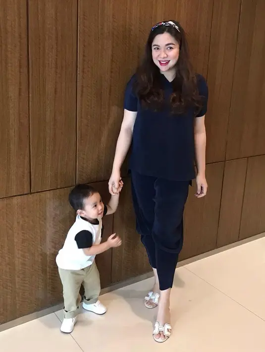 (Instagram/vickyshu)