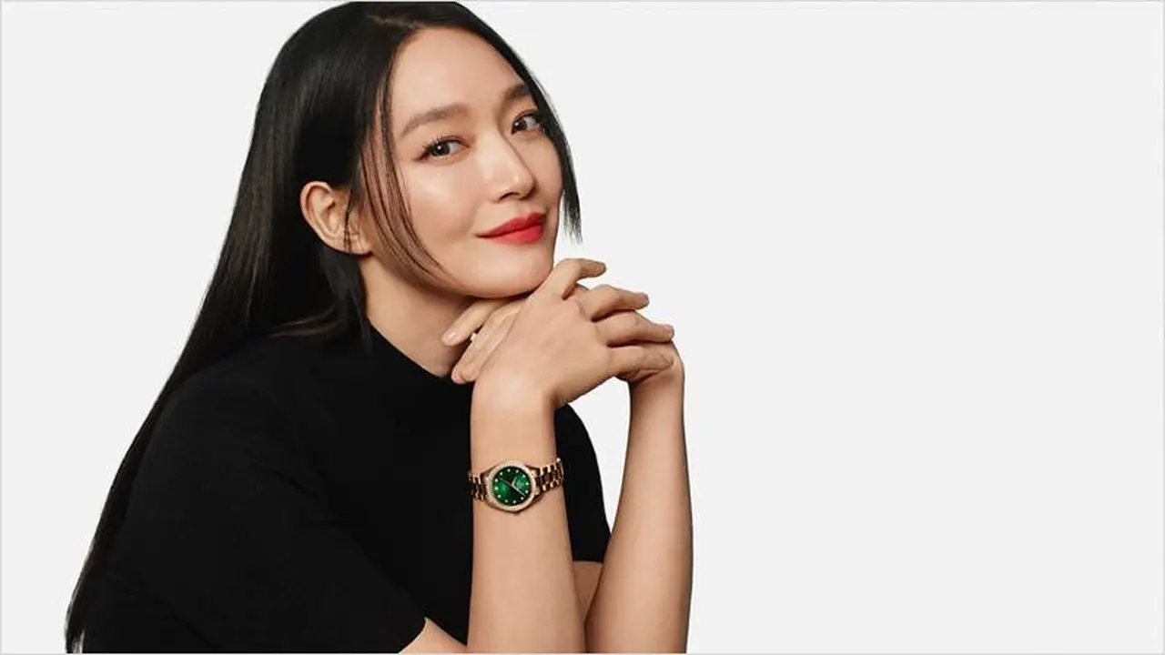 Shin Min Ah Resmi Jadi Brand Ambassador OMEGA, Tampil Elegan dengan Jam Tangan Mewah Aqua Terra