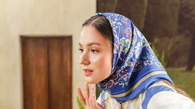 Ragam Pakaian Longgar ala Benang Jarum Berdetail bak Lukisan Tangan