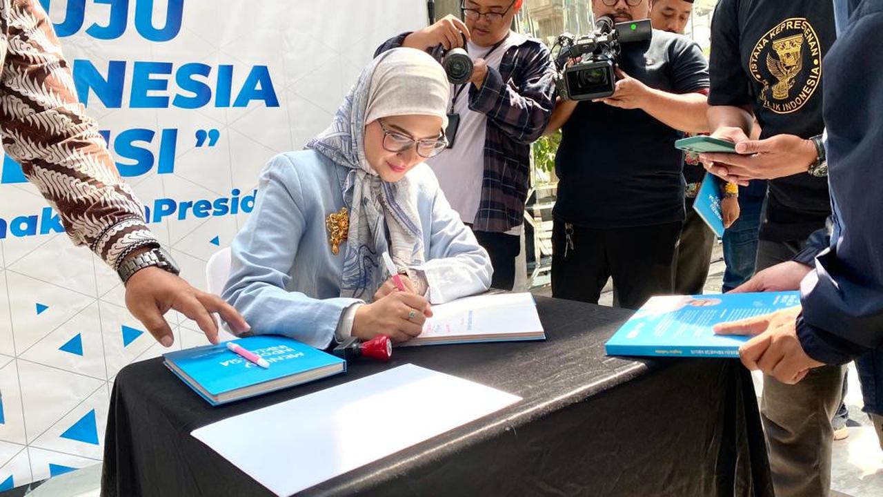 Intip Kata Pengantar Presiden Jokowi dalam Buku Menuju Indonesia Inklusi Karya Angkie Yudistia