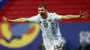 Timnas Argentina akhirnya berhasil meraih kemenangan perdana di Copa America 2021. Tim Tango sukses membungkam Uruguay dengan skor tipis 1-0. (AP/Eraldo Peres)