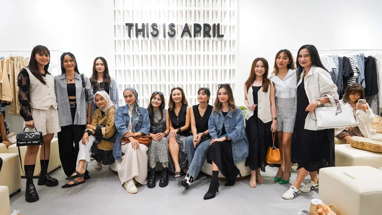 Mengusung Konsep Homey Warm dan Aesthetic, This Is April Tampil Beda